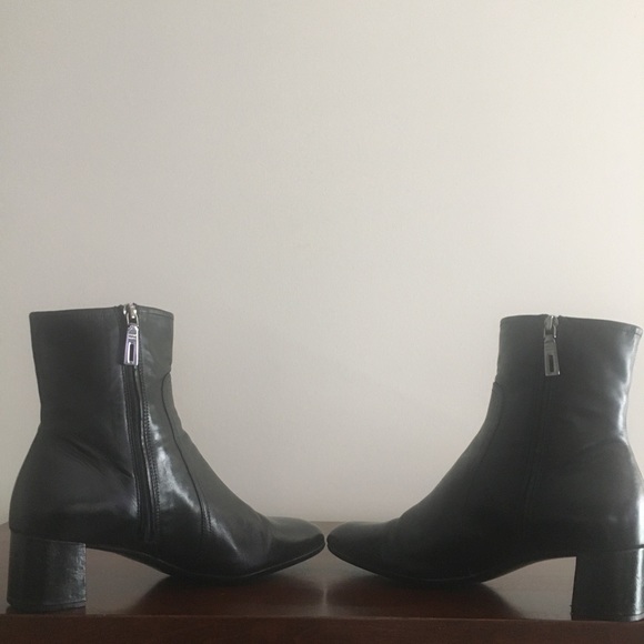 SOLD Prada Black Leather Bootie Sz 38.5 - Picture 4 of 12